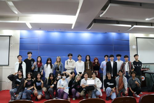 語言文化學(xué)院大學(xué)生文藝專場暨文化藝術(shù)交流活動(dòng)策劃